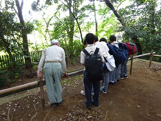 昔はお堀を利用してしょうゆを運んでいたんだね 構堀