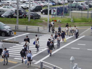 朝の登校風景