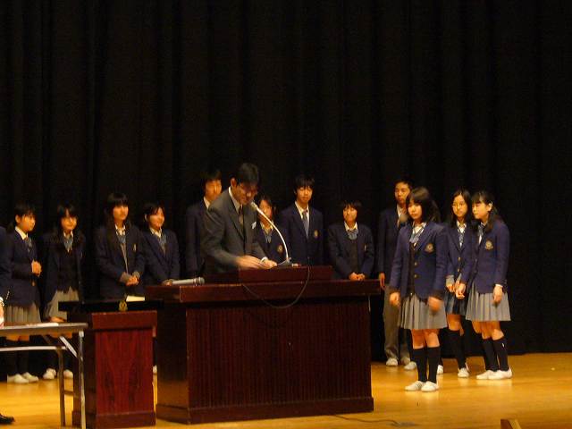 中学終業式