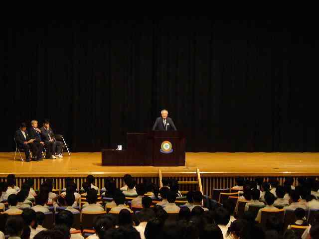 中学始業式
