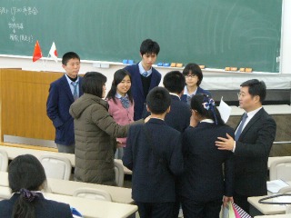 The students of Gettan Junior High schoolcame to see us