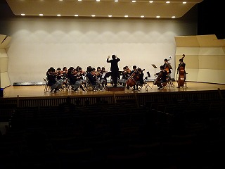Welcome concert by junior high and high school chamber music club and chorus club