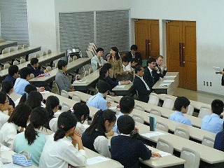 The opening ceremony for the second foreign language course