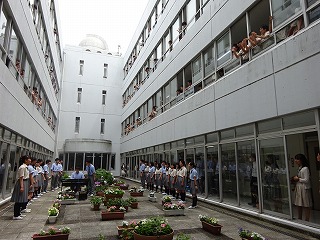 A mini concert by the chorus club