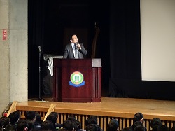 A lecture for the school foundation day