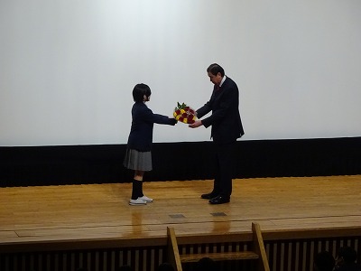 感謝の花束贈呈